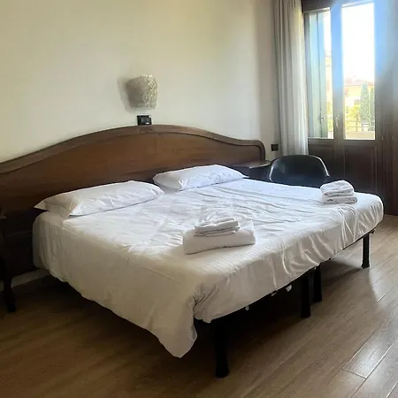 Hotel Cristallo Lido di Venezia Exterior foto