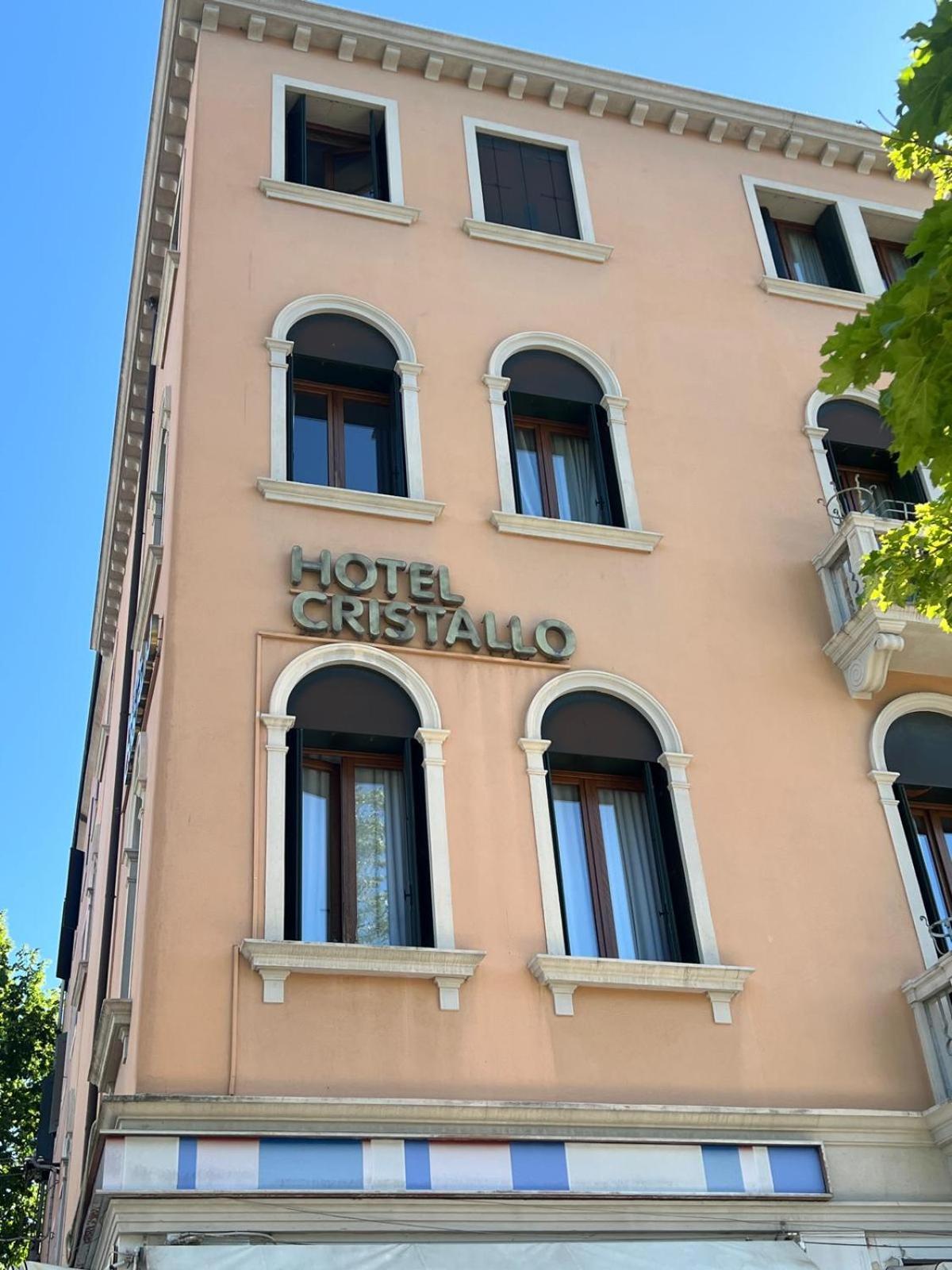 Cristallo Hotel 2*